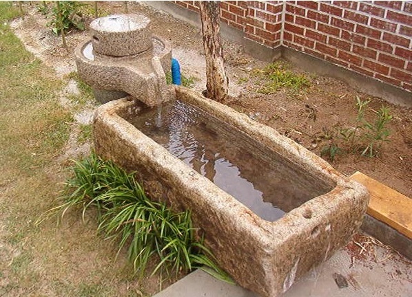 Natural Granite Unique Outdoor Garden Stone Trough Water Fountain Prices