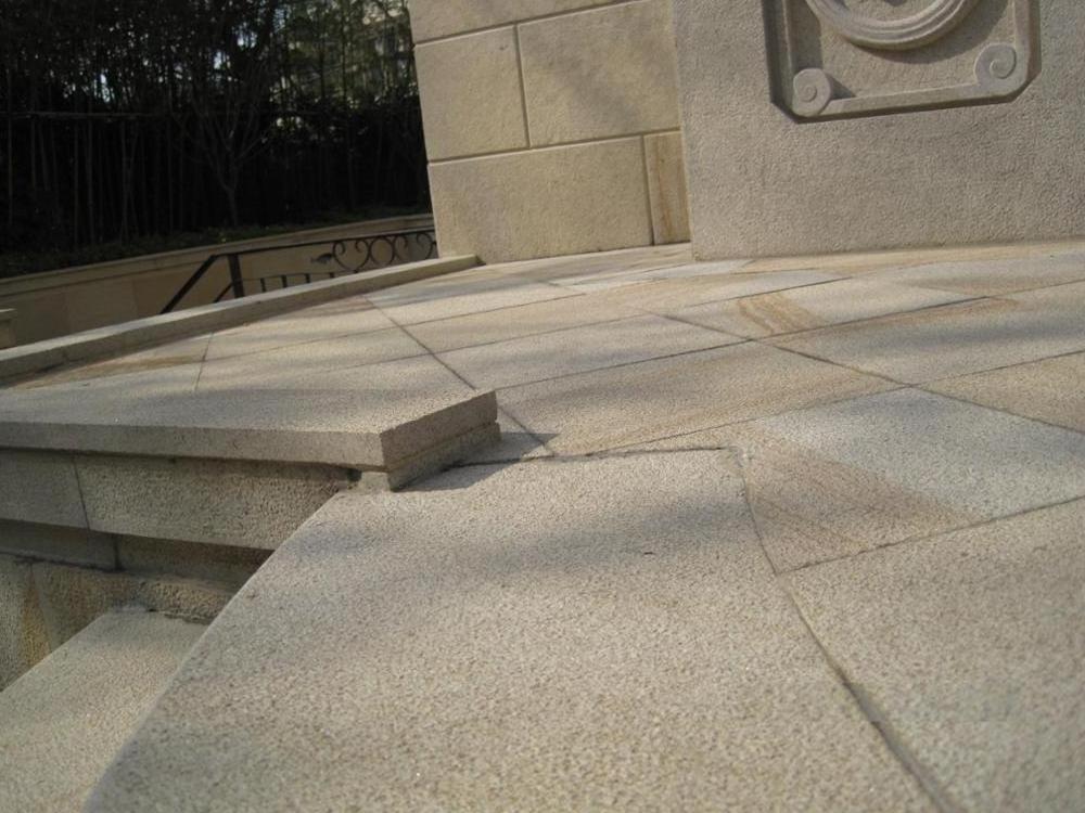 Cream Golden Porphyry Granite Exterior Stone Curved Stair Nosing Case Customized Outdoor Stair Steps