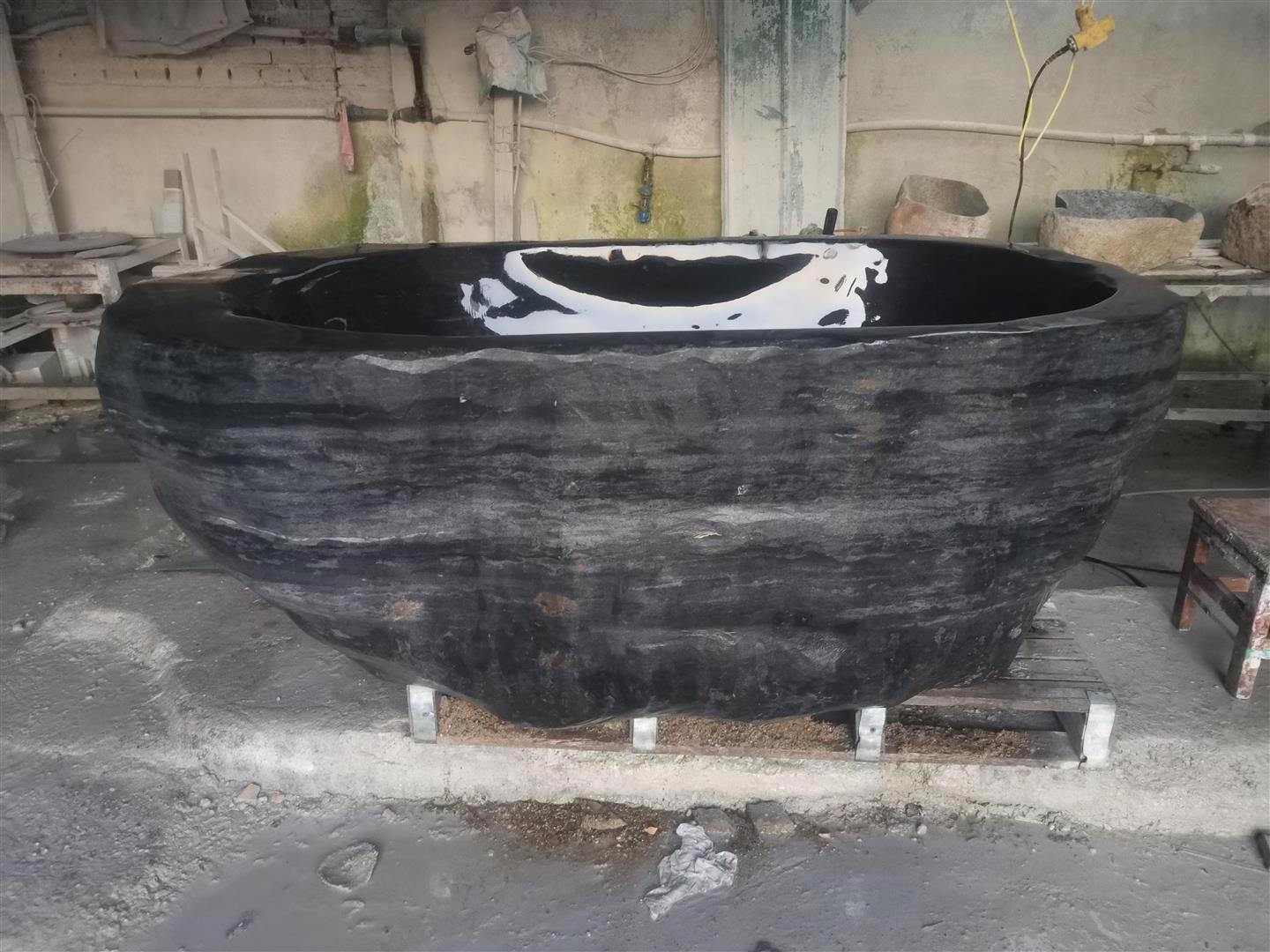 Wholesale Custom Hand Carved Freestanding Black Stone Marble Bathroom Bath Tub And Shower Bathtub