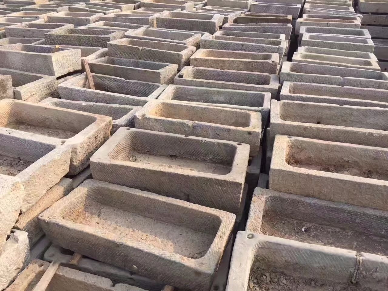 Wholesale Cheap Antique Granite Stone Pig Throughs Sink For Garden Decoration