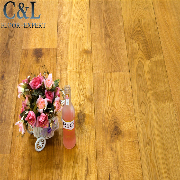 smooth surface golden color oiled finished White Oak engineered wood flooring