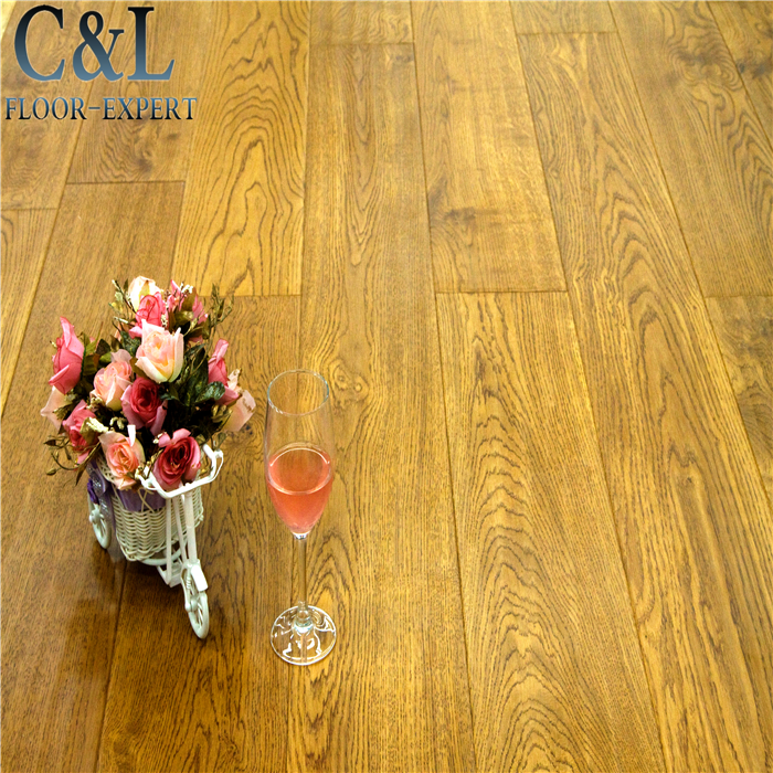 smooth surface golden color oiled finished White Oak engineered wood flooring