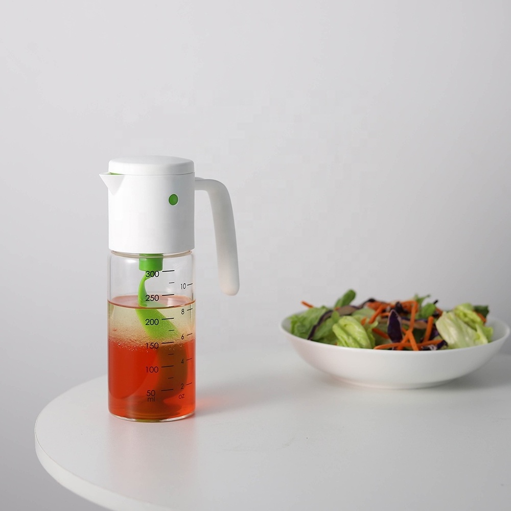 Salad Dressing Mixer New Design Manual Plastic Top Press-mixer Dressing Shaker Jar with 330ML Borosilicate Glass