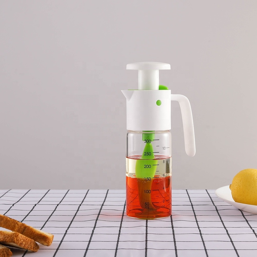 Salad Dressing Mixer New Design Manual Plastic Top Press-mixer Dressing Shaker Jar with 330ML Borosilicate Glass