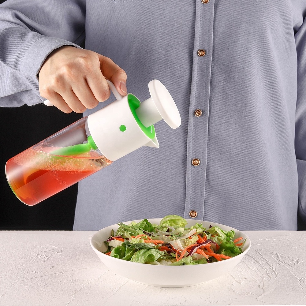 Salad Dressing Mixer New Design Manual Plastic Top Press-mixer Dressing Shaker Jar with 330ML Borosilicate Glass