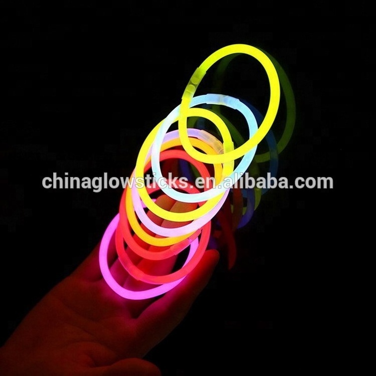 Funny toys 8 inch glow stick bracelet party