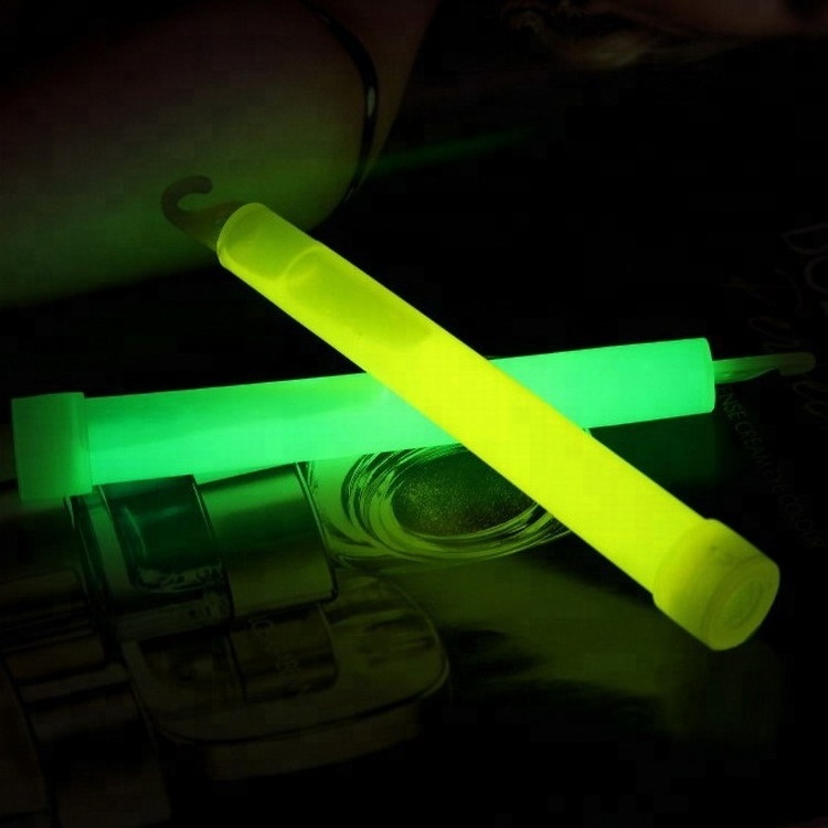 Free samples cheap 6 inch glow stick for christmas light up sticks emergency glow sticks bright