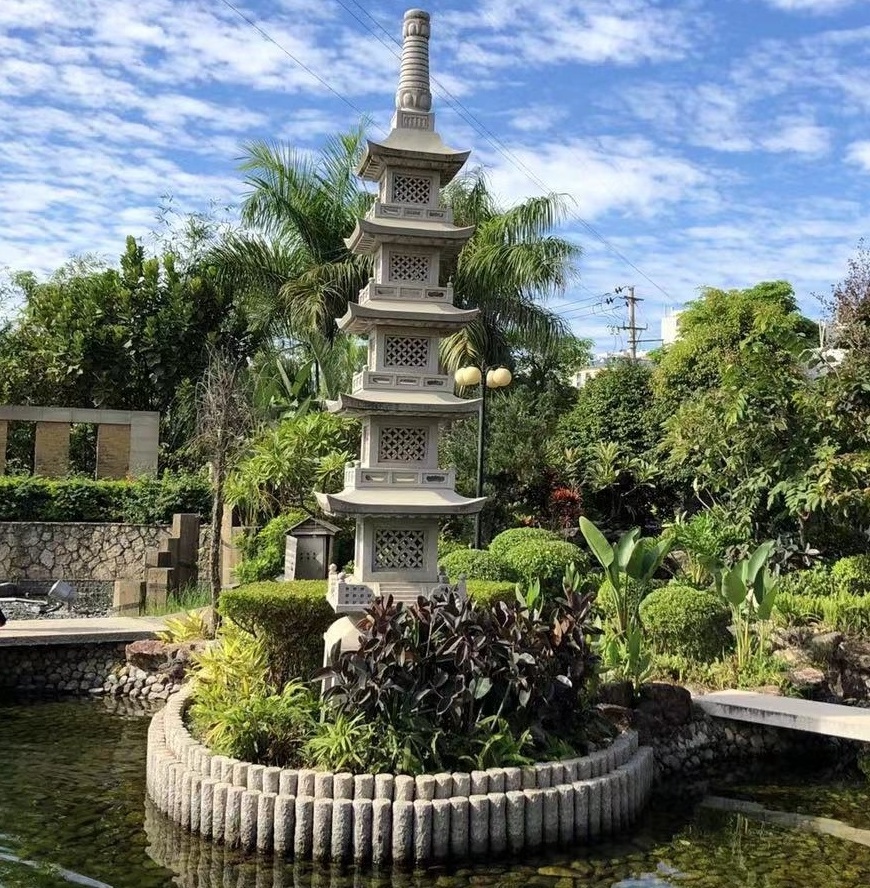 Japanese decorative carved granite stone lanterns  handmade outdoor lantern sale