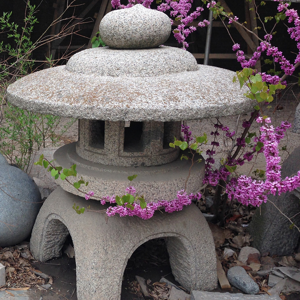 Japanese decorative carved granite stone lanterns  handmade outdoor lantern sale