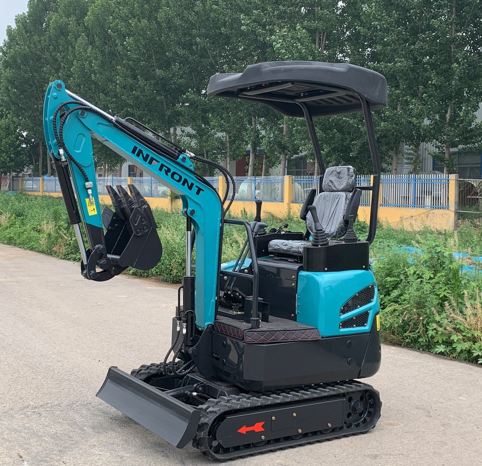 1.5 ton diesel digger trailer mini excavator from china for sale