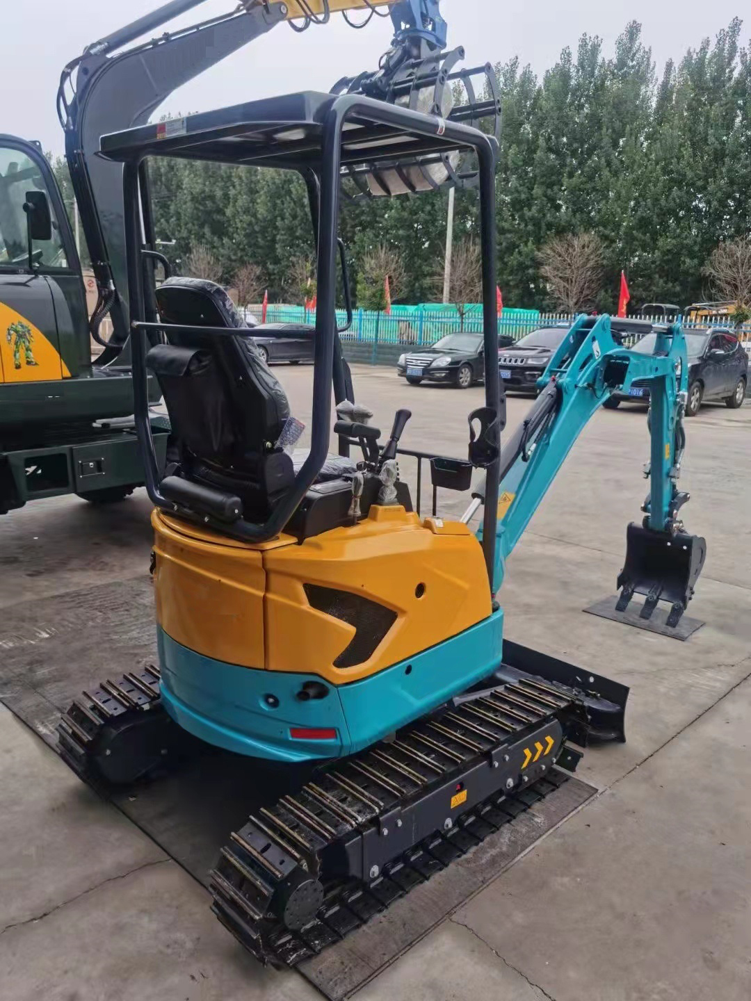 CE EPA Euro v mini  excavators 1 ton  1.8 ton excavator prices for sale mini bagger