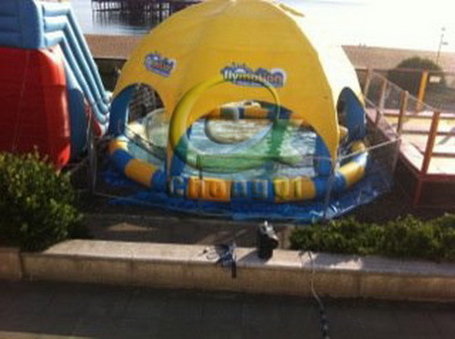 grande piscina inflable con carpa