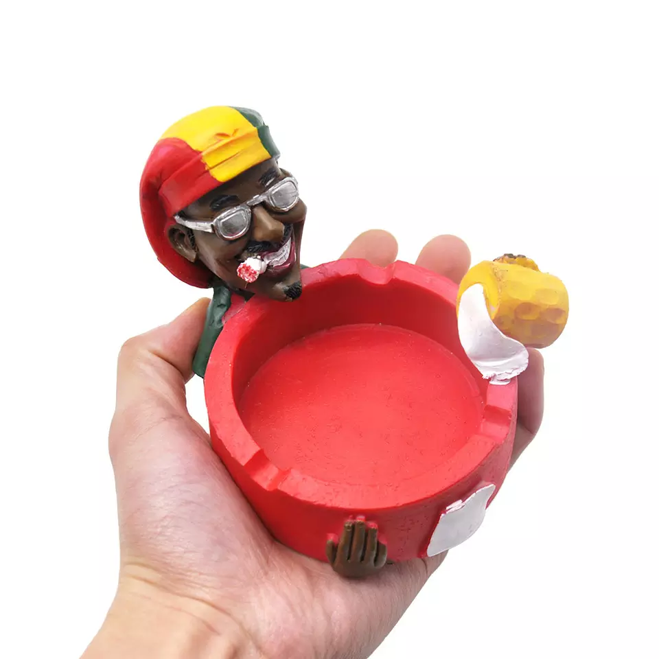 Wholesale smoking accessories novelty designer unique vintage cartoon bob marley jamaican ashtray resin ashtray