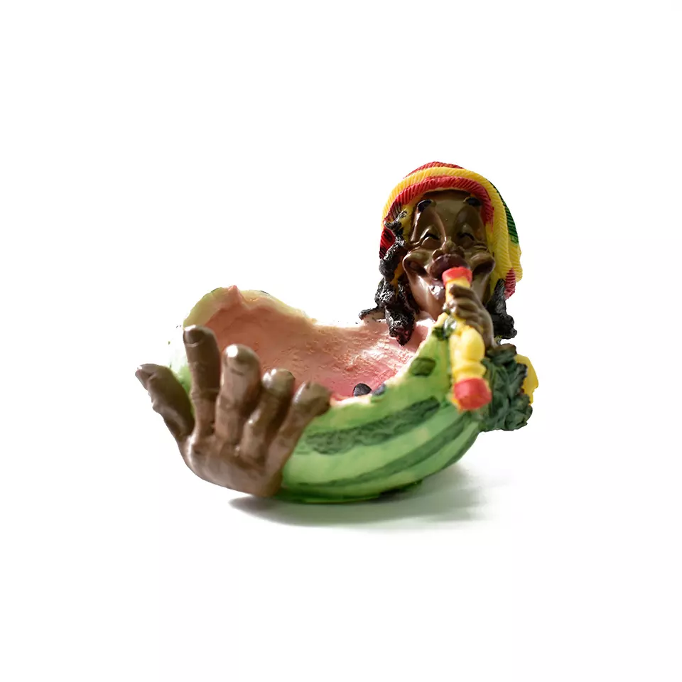 Wholesale smoking accessories novelty designer unique vintage cartoon bob marley jamaican ashtray resin ashtray