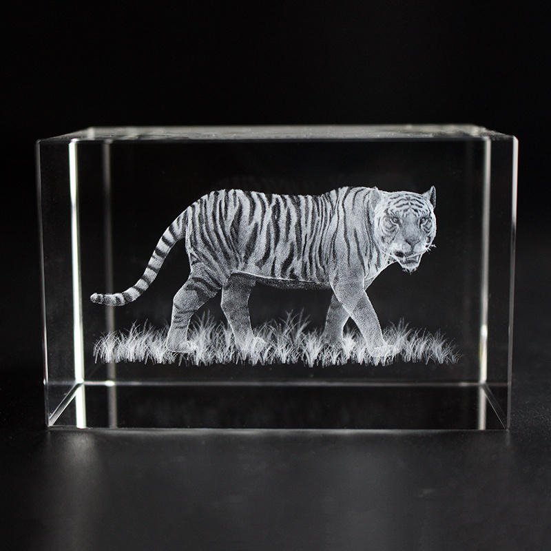 JY Personalized 3D Laser Engraving Tiger Crystal Photo Cube with LED light base