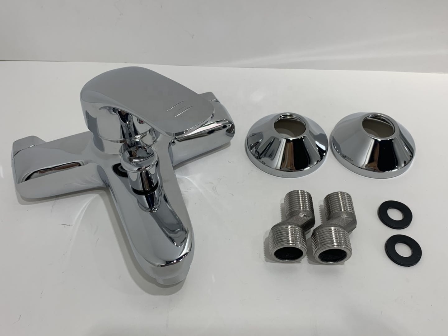 Multifunctional Wholesale Bathroom Sink Zinc Alloy Faucet Handles Wall Mounted Faucet