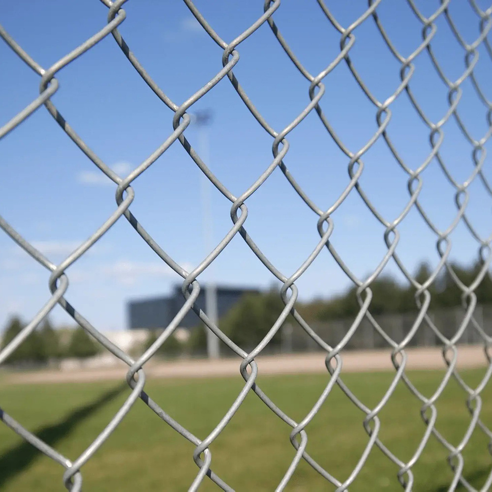 sports fence chain link fence 2.0 m hight( galvanised and pvc) galvanized chain link fence wire mesh rolls