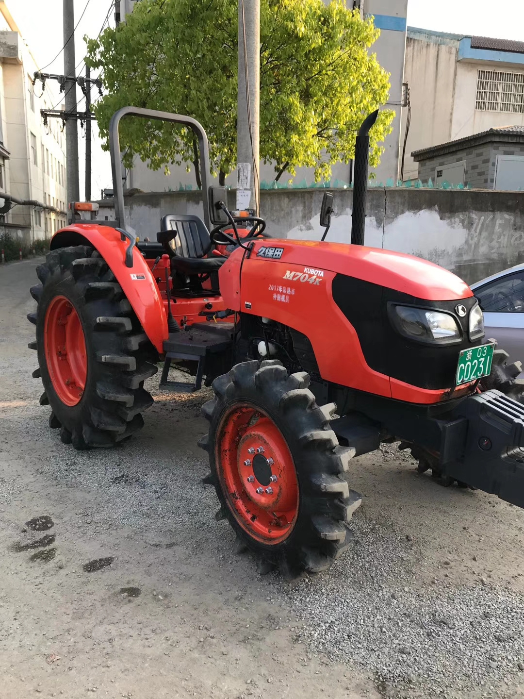 JAPAN Used Tractor KUBOTA M704