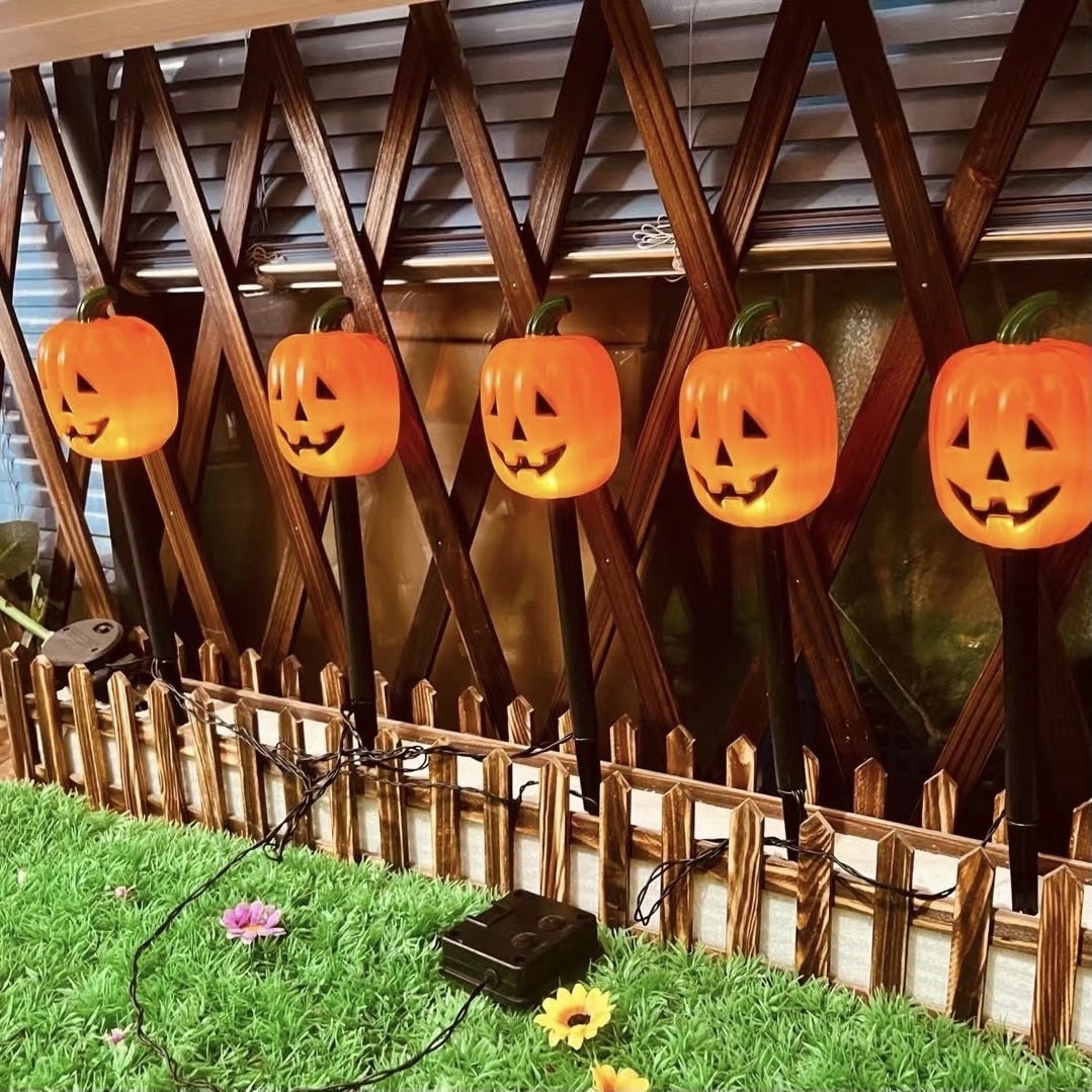 Hight Quality Hight Brightness Ground Stake Solar Battery Lights for Halloween Decoration