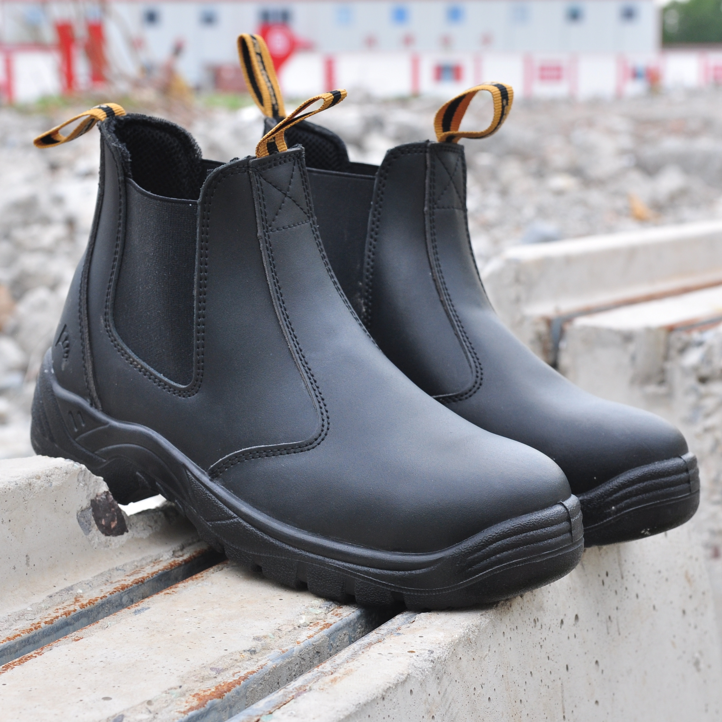 SAFETOE Full Grain Cow Leather Steel Toe Waterproof Safety Boots for Men & Women Slip Resistant High Cut Industrial Shoes