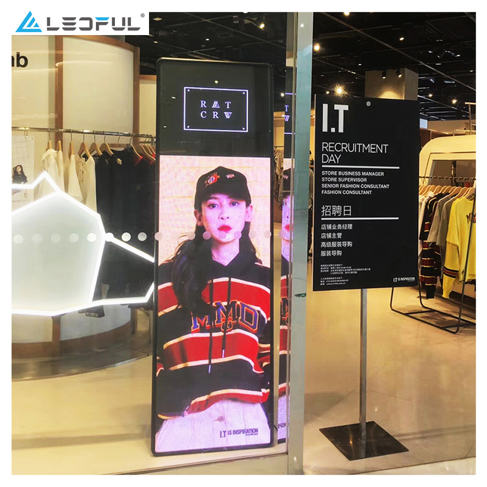 2021 New Arrival Real Estate Movie Standee Rotating Display P2.5 LED Screen HD Poster Frame