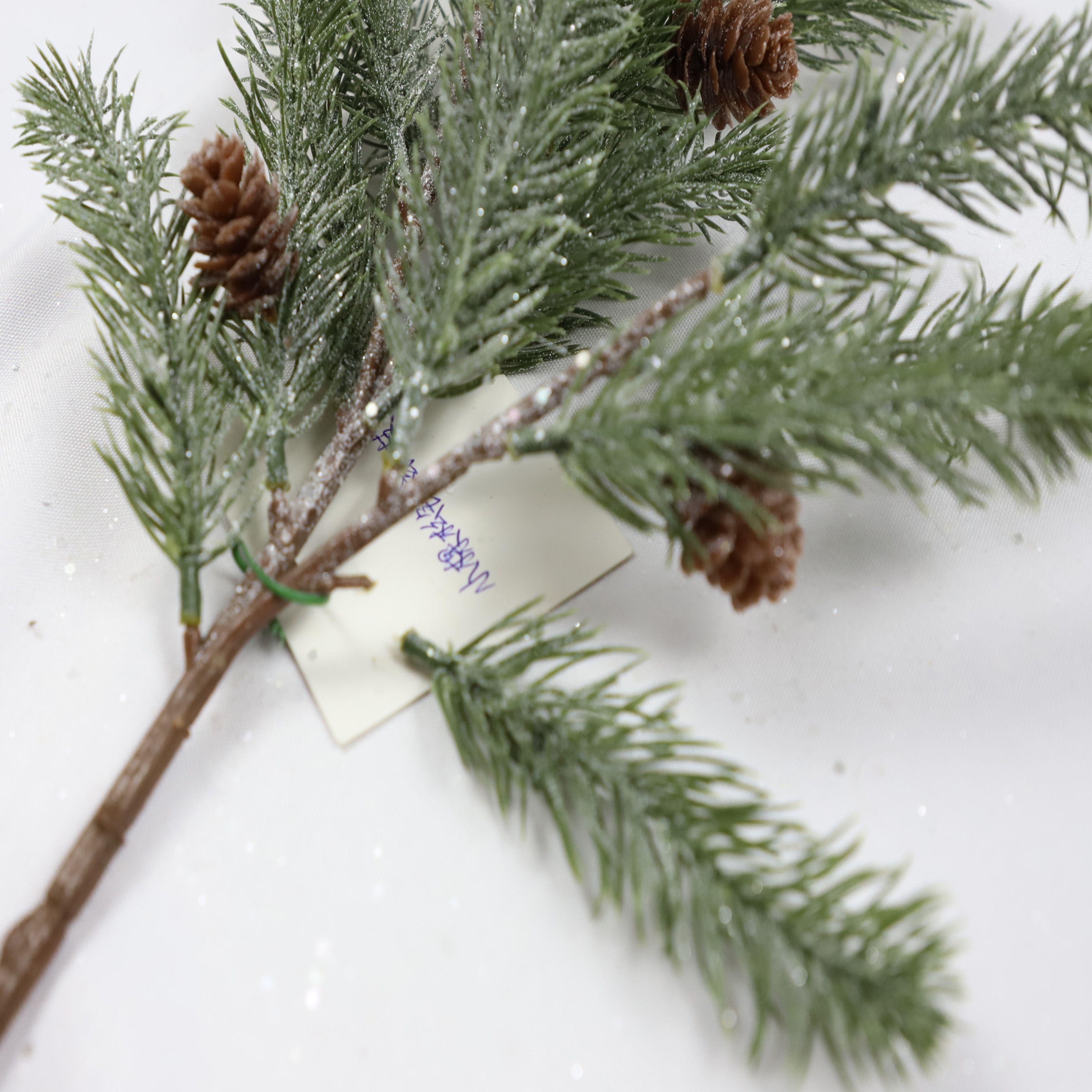 Christmas picks for arrangements Detachable wreaths faux berry cedar leaves Christmas door decoration with pine cone