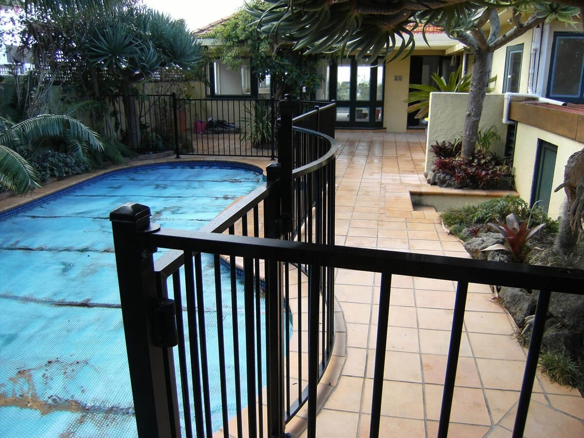 Cheap Aluminum Swimming Pool Fence High Quality Safety Fence