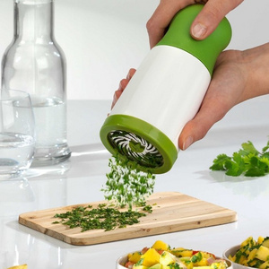 X053 Vegetable Cutter Garlic Coriander Spice Grinder Kitchen Accessories Herb Grinder Spice Mill Parsley Shredder Chopper