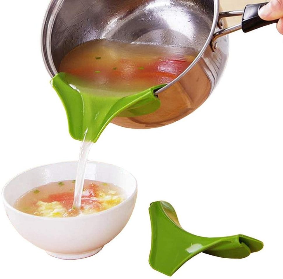 N1205 Anti-spill Silicone Slip on Pour Soup Spout Funnel for Pots Pans Kitchen Gadget Tool Portable Silicone Liquid Funnel