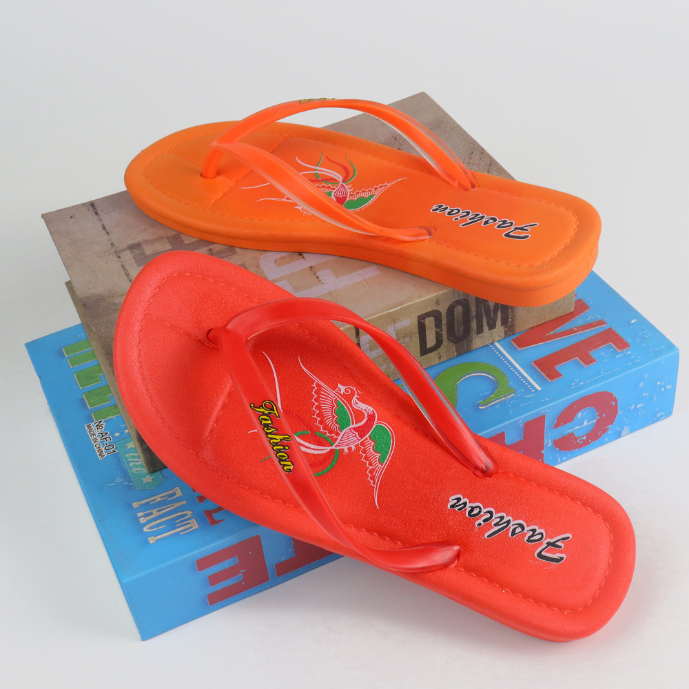 China factory high quality cheap price beach chappals slippers women fashion brand label flip flop with logo