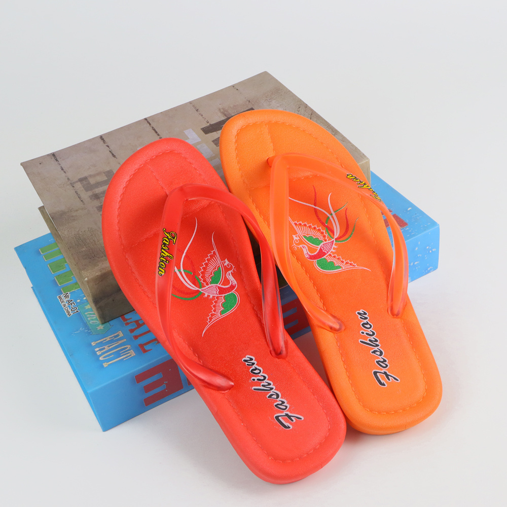 China factory high quality cheap price beach chappals slippers women fashion brand label flip flop with logo