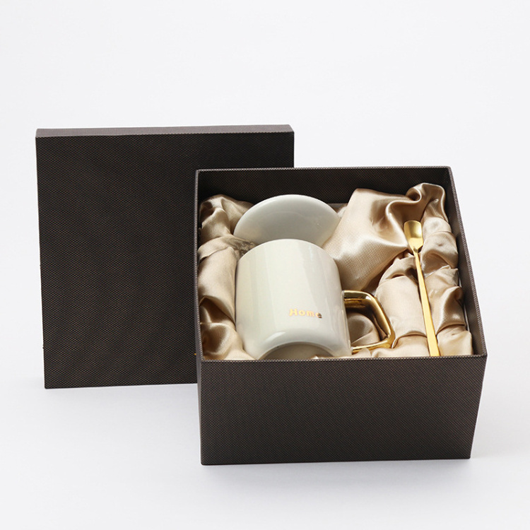 2023 new trend golden handle porcelain coffee cup gift set, couple gift box pack coffee cup with spoons and lids