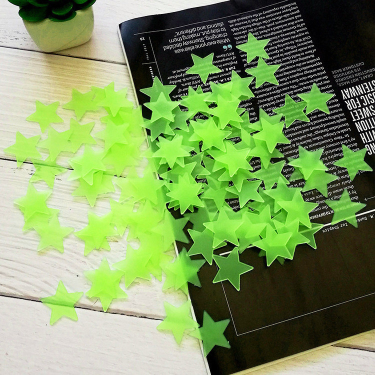 Eco-friendly 100pcs/bag Mix Color 3cm Adhesive Luminous Glow Wall Stickers 3D Glowing Stars