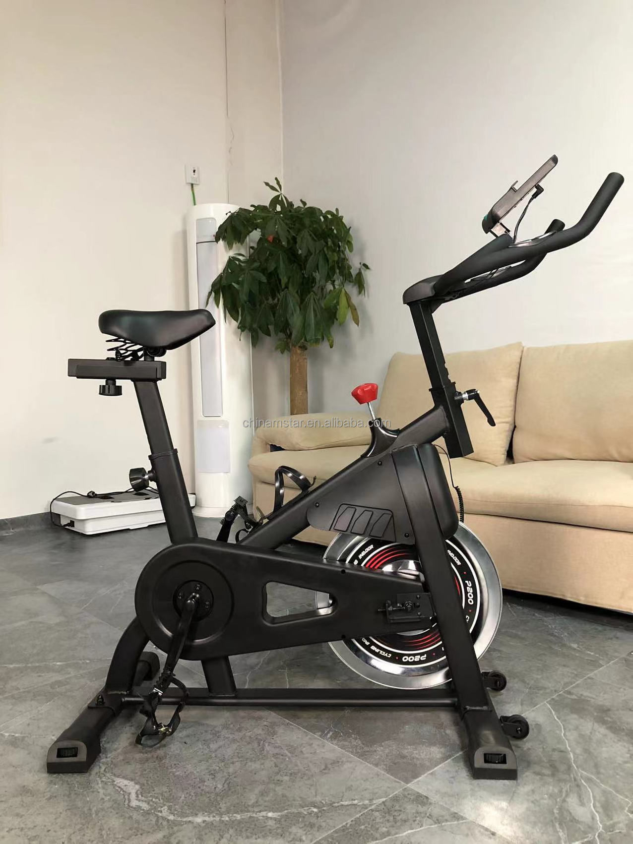 Magnetic Spin Wheel Indoor Cycling Magnetic Computerized Exercise Bike Gym Equipment Professional Spinning Bicycle