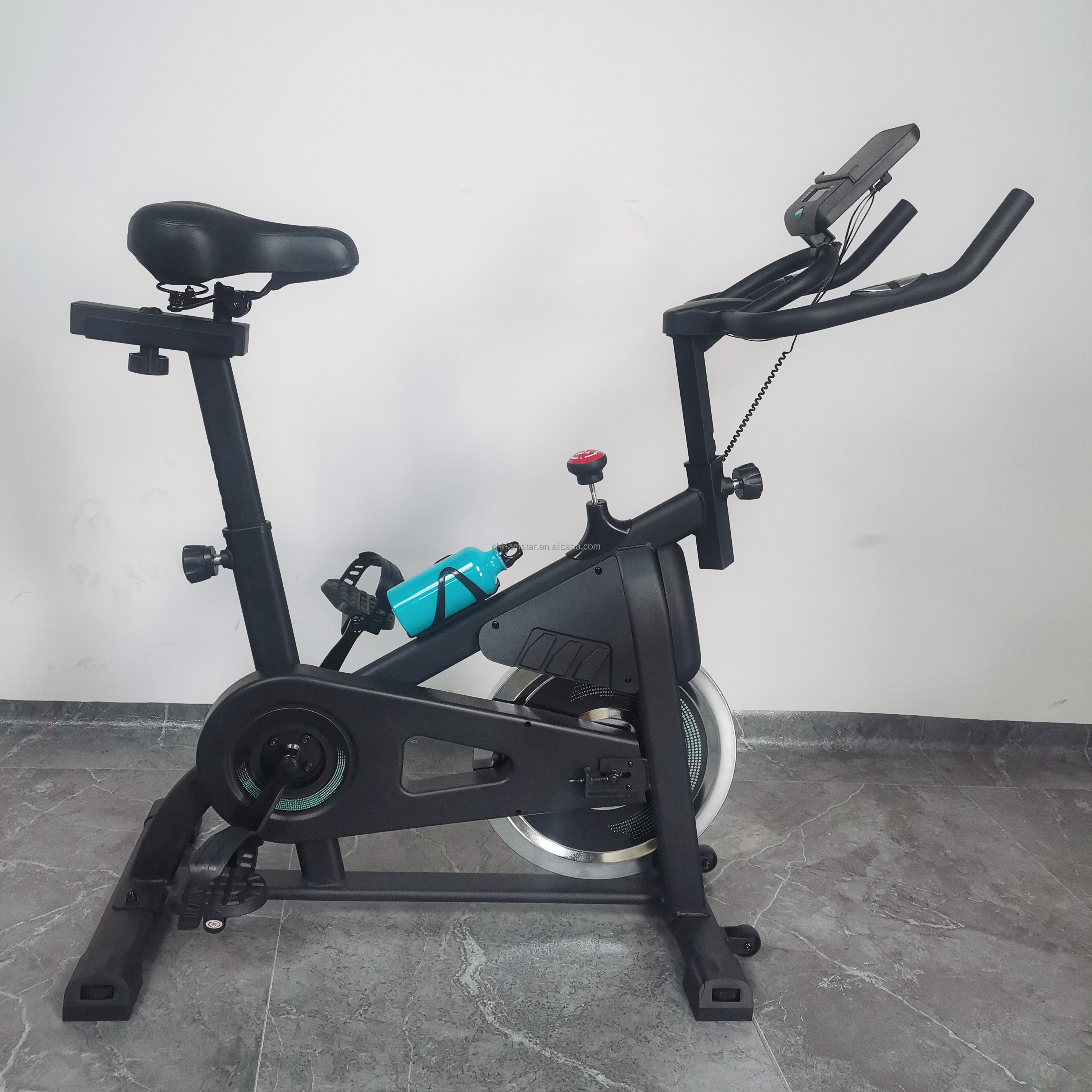 Magnetic Spin Wheel Indoor Cycling Magnetic Computerized Exercise Bike Gym Equipment Professional Spinning Bicycle