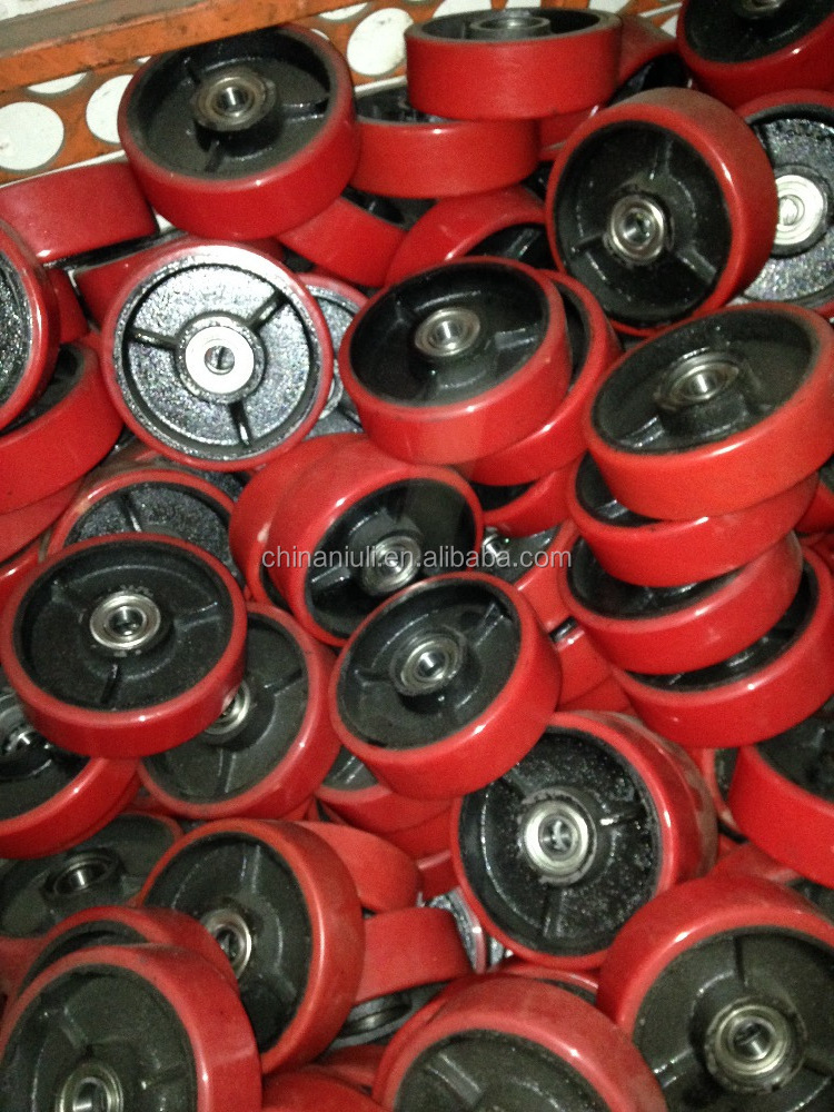 Heavy duty wheels for pallet truck