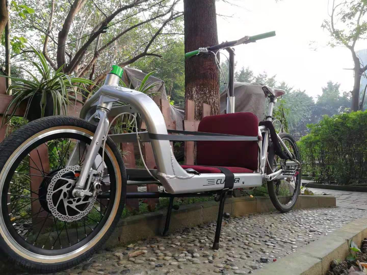 non-electric alloy aluminum 6061 frame 2 wheel cargo bike with gear front wood box front and rear hydraulic disc brake