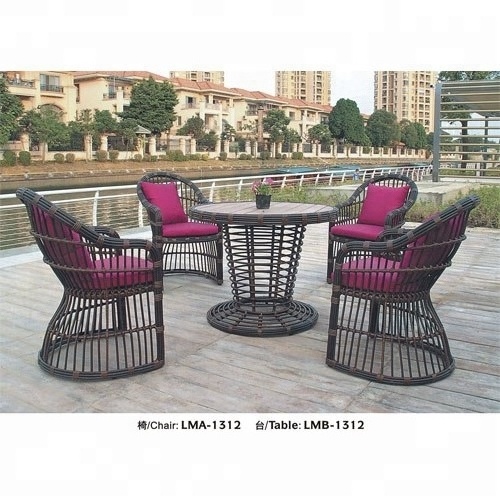 2018 Outdoor Garden Rattan Tables And Chairs Furniture