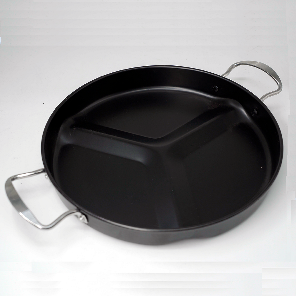 iron cookware 30cm frypan with 3division s and 25cm fry pan with 2division s kitchen cookware set