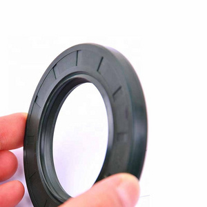 Oil proof black reinforced rubber cuff oil seal rotary shaft TC seal rear axle wheel hub FKM rubber skeleton TG oil seal