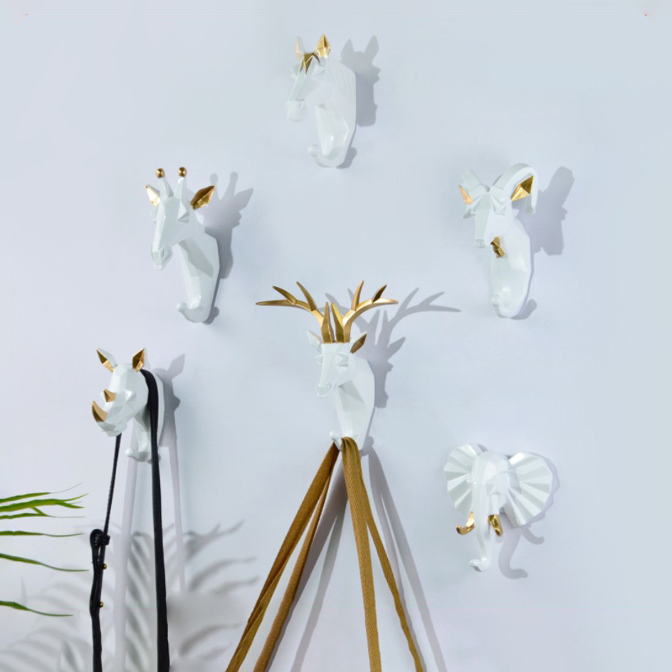 Robe Hooks Resin Gold Beast Head Single Towel Hook Coat Hanger Hooks Bathroom Decor Show Style Hardware