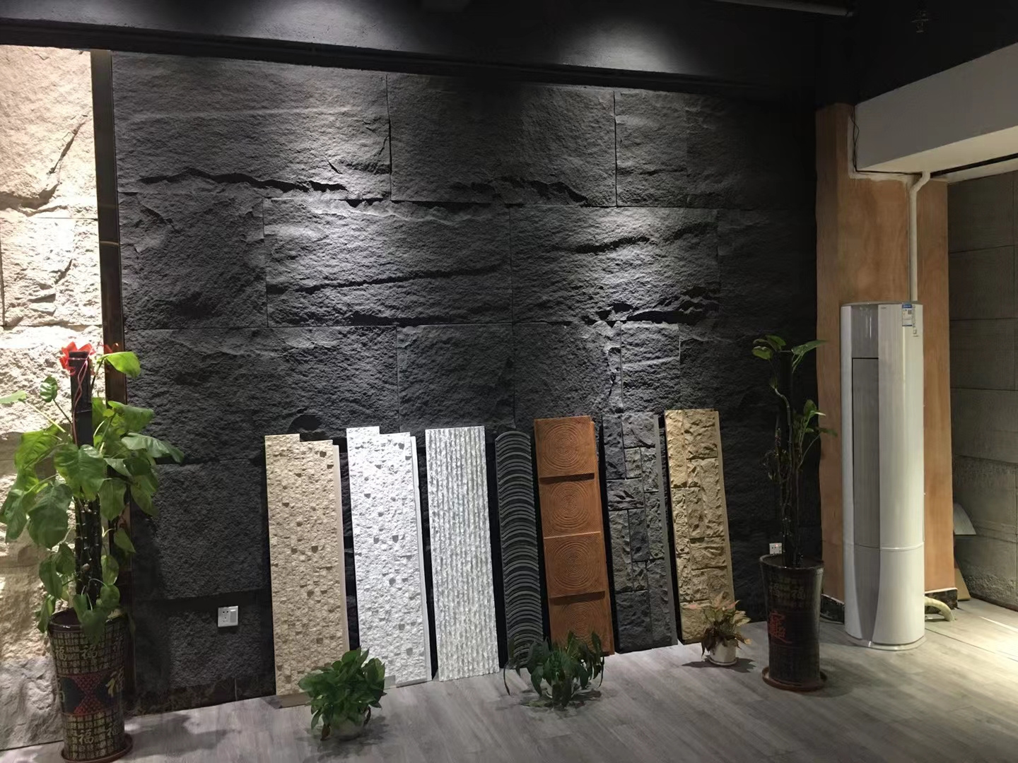 Artificial walls are aesthetically pleasing, inexpensive, and designed with brick wall panels. Polyurethane false stone wall