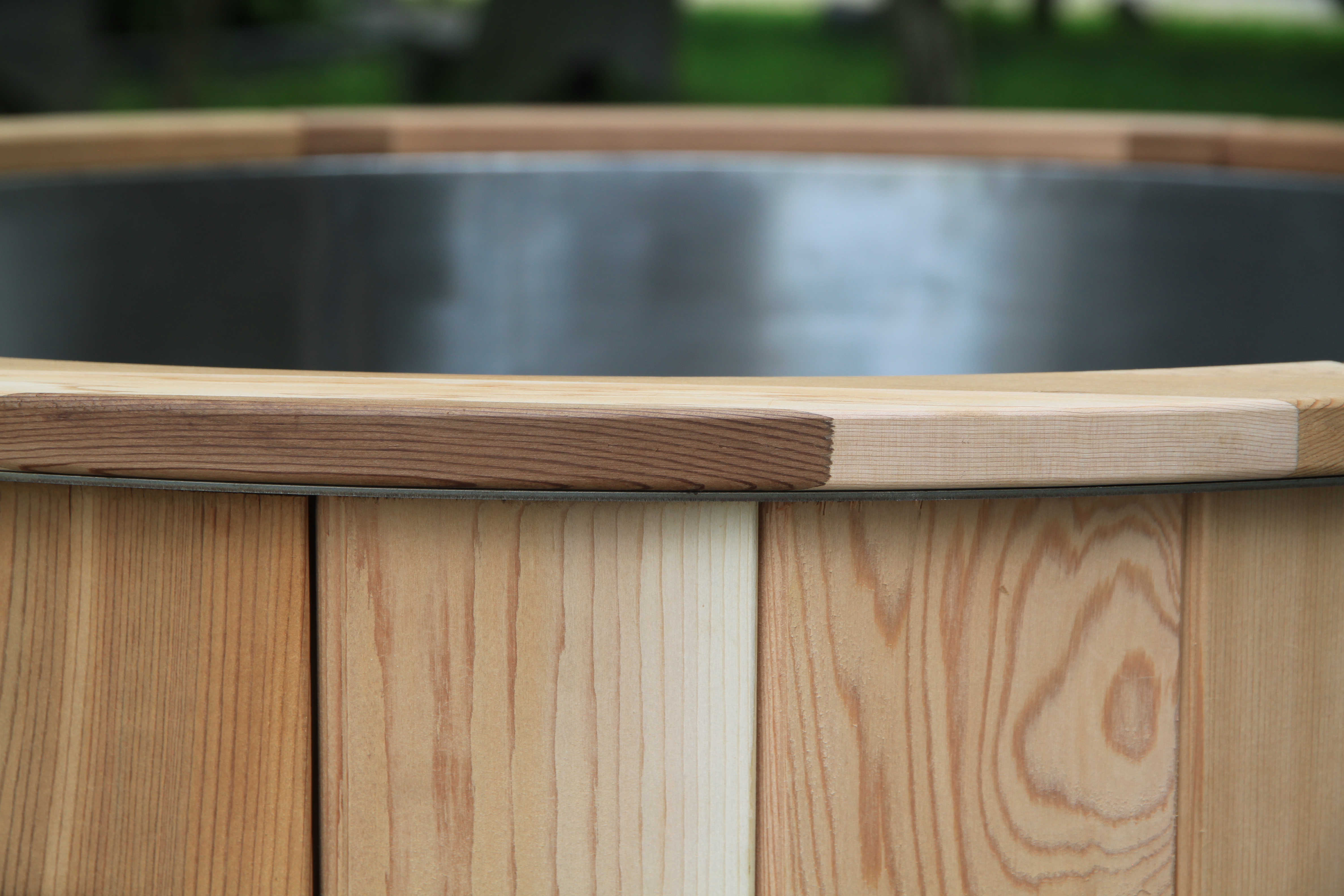 Wooden Cedar/New Zealand   Ice Barrel Cold Plunge Ice Bath Tub Manufacturer Cold Plunge With Chiller