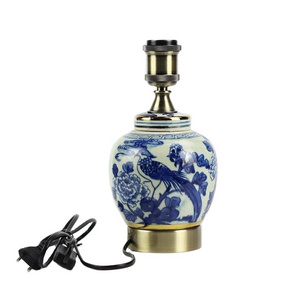 DS106-RZFZ06-A Antique blue and white hand paint bird floral pattern table lamp brass base and bulb holder Chinese desk lamp