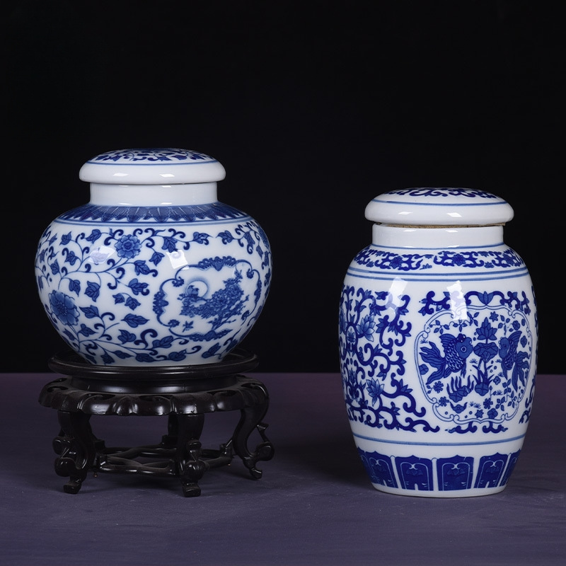 Wholesale blue and white porcelain small ceramic storage jar seal pot for tea coffee sugar canisters