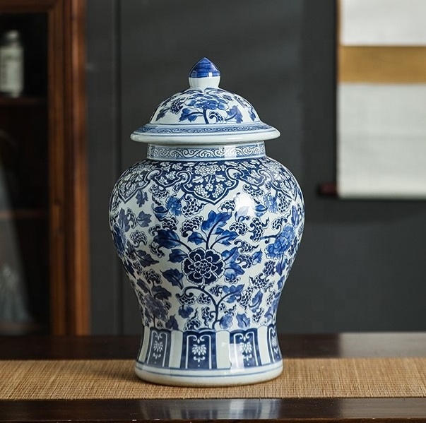 2022 new Designs blue and white ceramic round vase fish painted ginger jar for home decoration