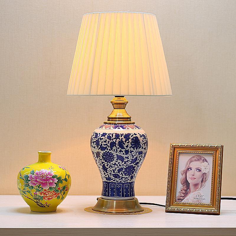 High quality blue and white pottery ceramic table lamp desk bedside decoration with shade lamp decoration