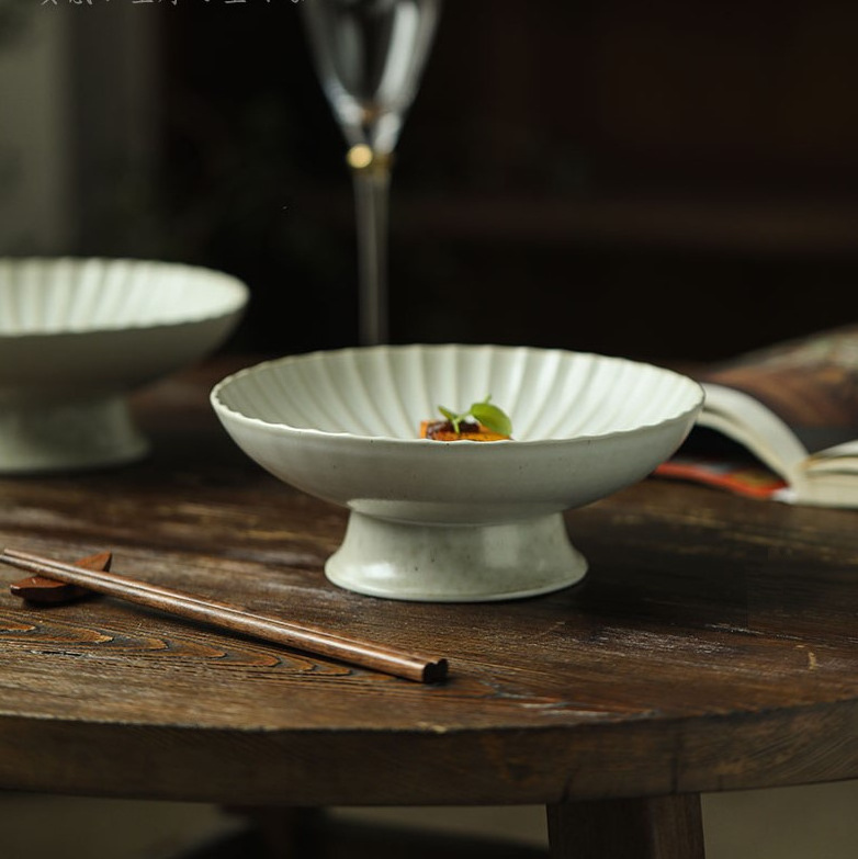 Chrysanthemum pattern ivory ceramic fruit bowl with footed stand Nordic deep plate