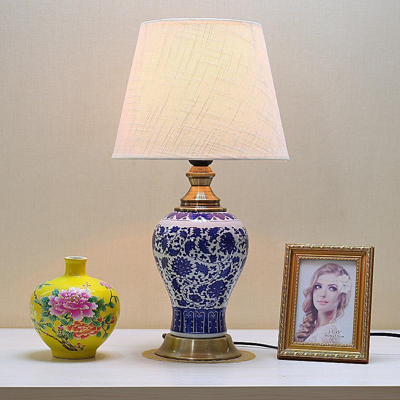 High quality blue and white pottery ceramic table lamp desk bedside decoration with shade lamp decoration