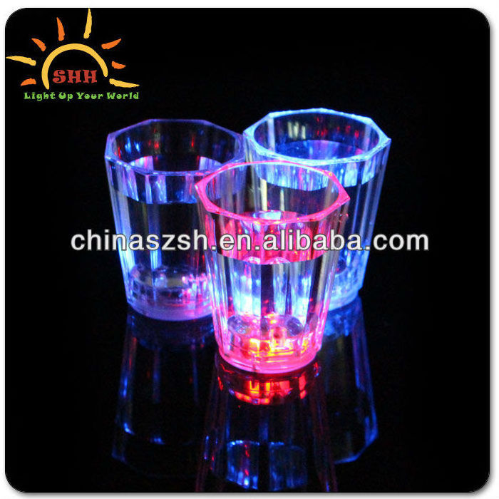 beautiful LED light up plastic flashing liquid activated cups